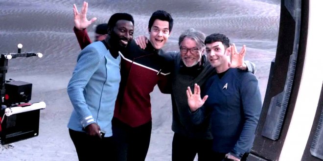 Jonathan Frakes Directing Strange New Worlds Crossover BTS Shared By Star Trek Writer